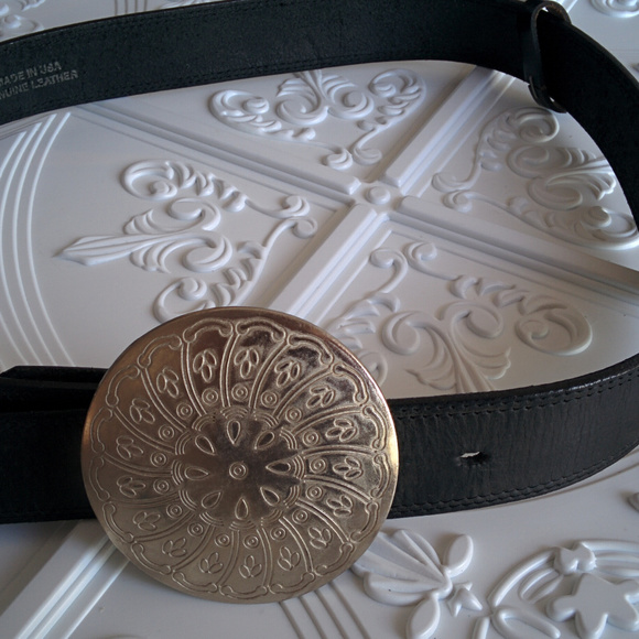 Belt Silver Creek Unisex Classics Concho Leather Belt USA Made 36" long - Picture 8 of 8